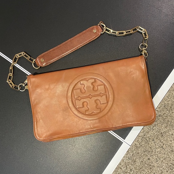Tory Burch Handbags - SOLD Tory Burch Bombe Reva Leather Clutch